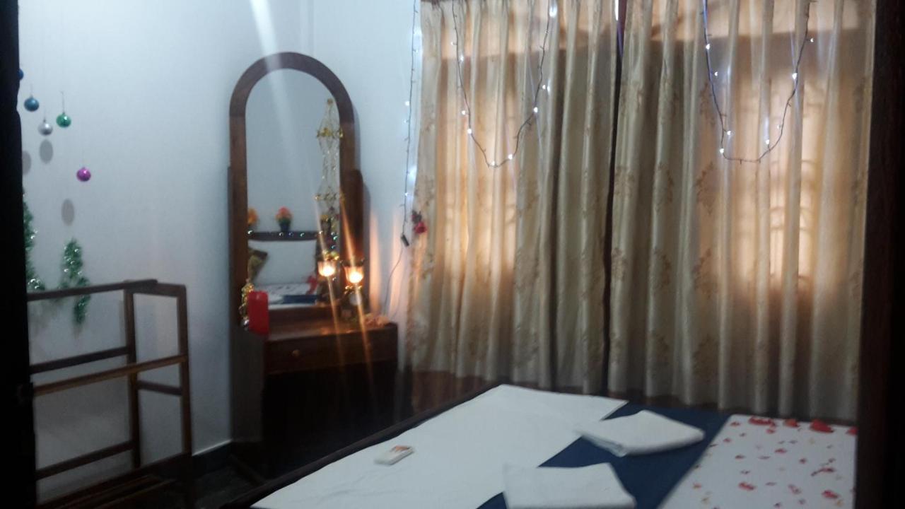 Hotel Blue Whale Jaffna Exterior photo