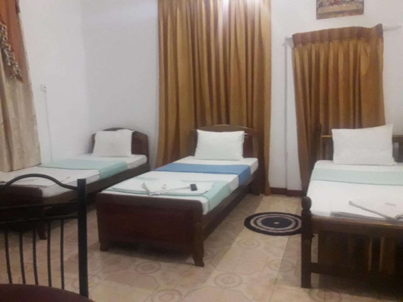 Hotel Blue Whale Jaffna Exterior photo