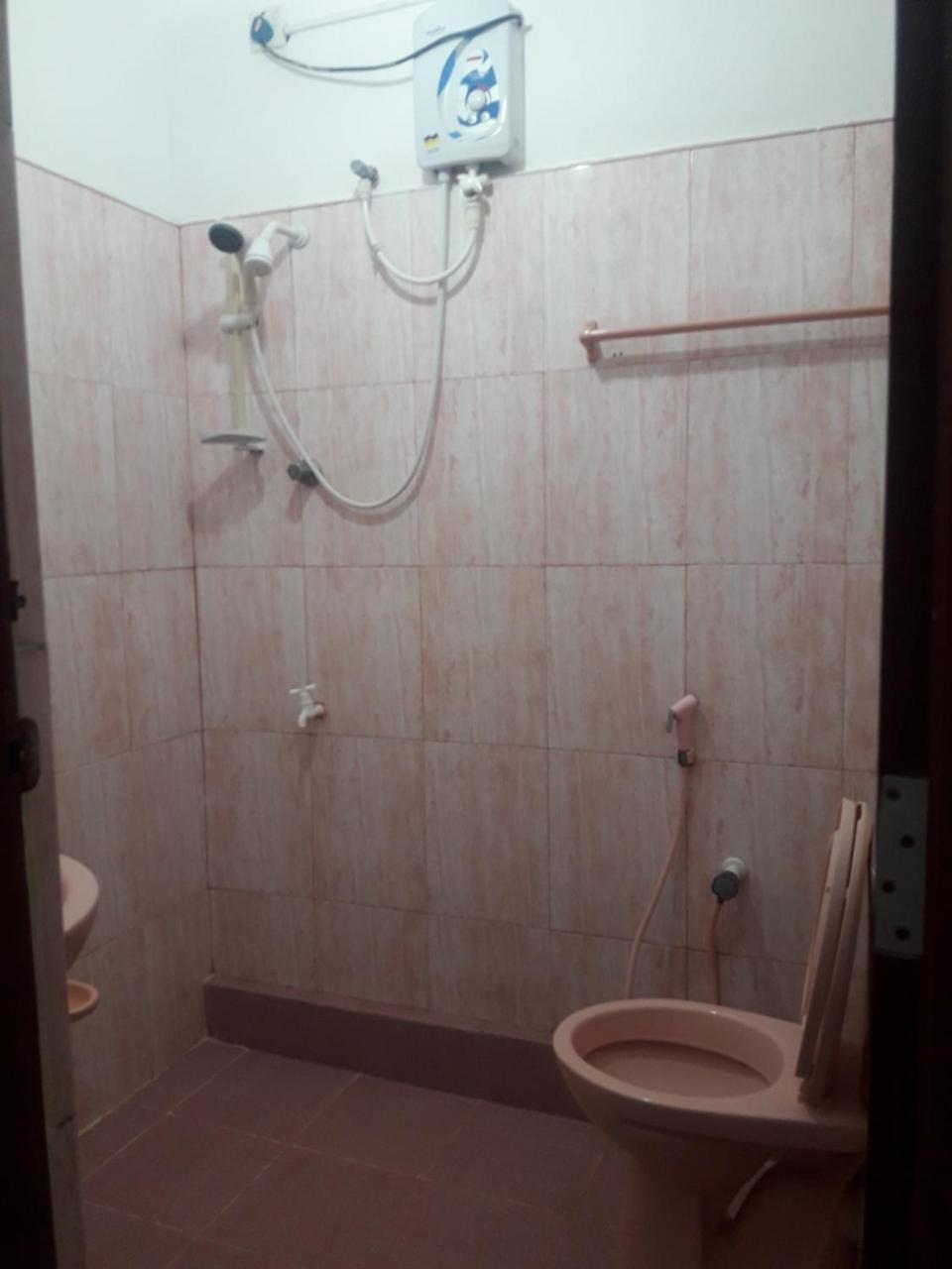 Hotel Blue Whale Jaffna Exterior photo